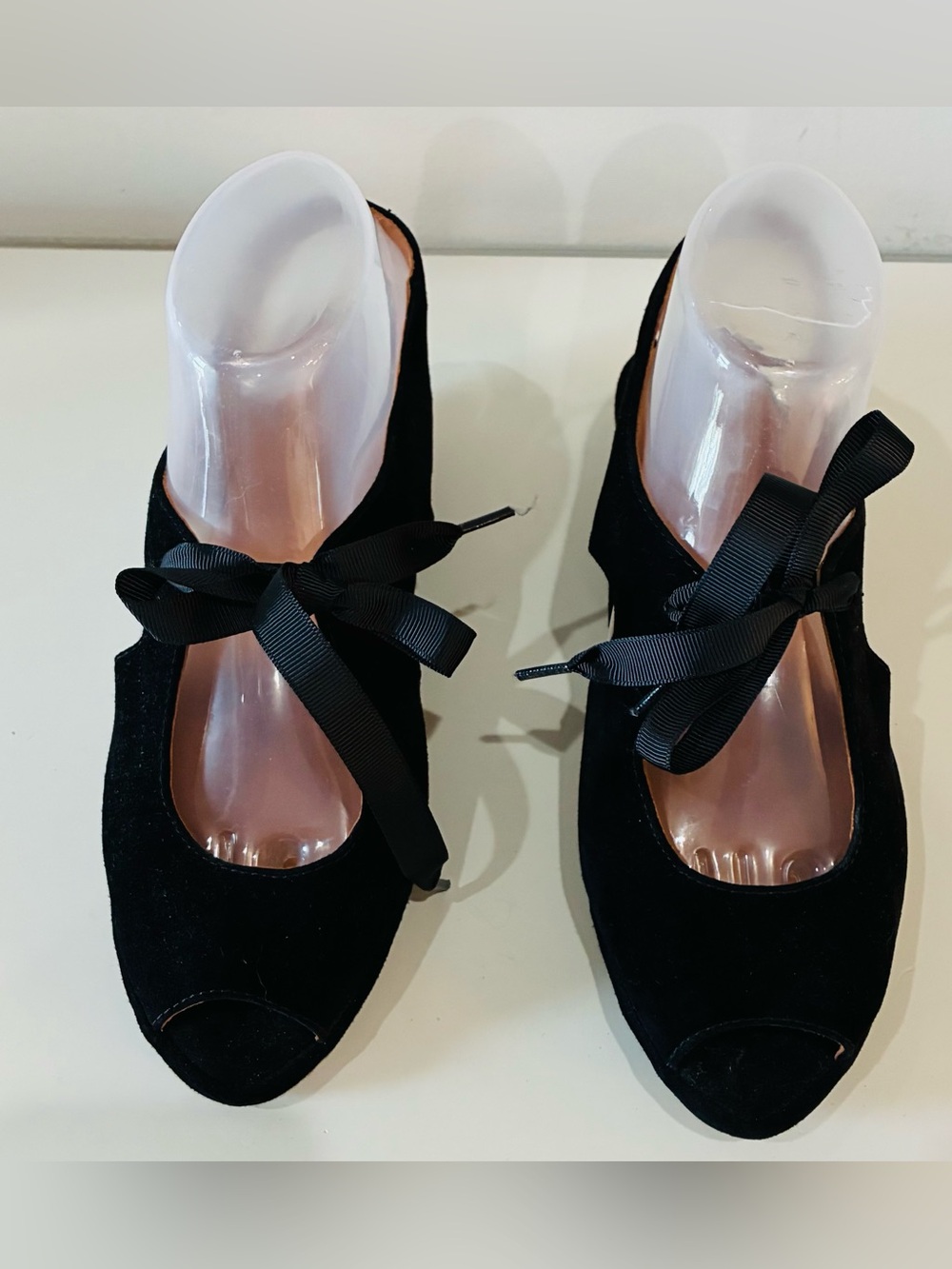 L'AMOUR DES PIEDS BLACK SUEDE PEEP TOE HEELS WITH RIBBON BOW Brittany size 6.5